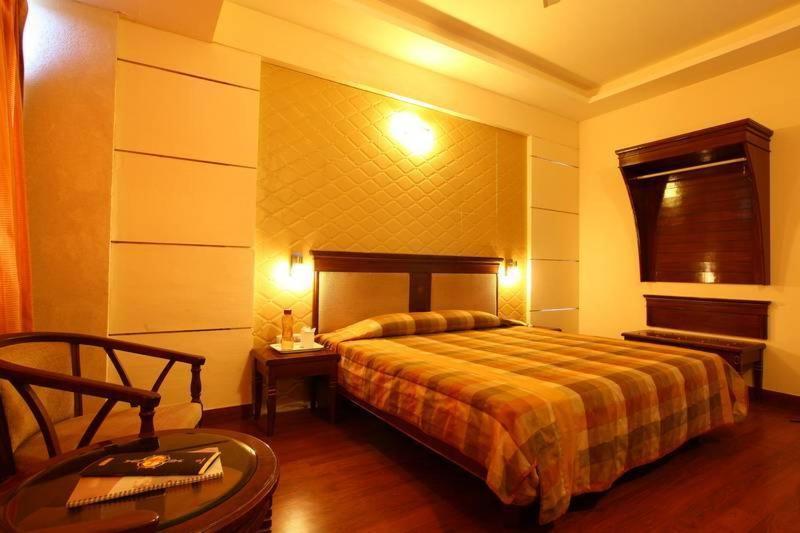 Hotel Klg International Zirakpur Luaran gambar
