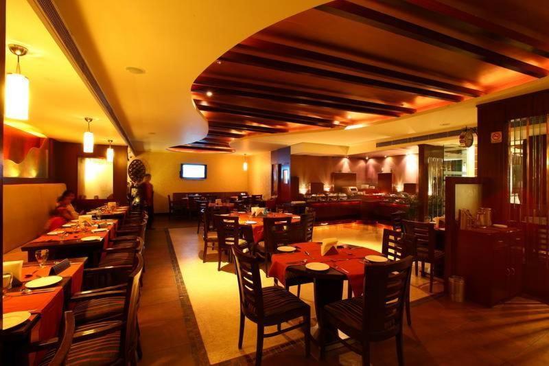 Hotel Klg International Zirakpur Luaran gambar