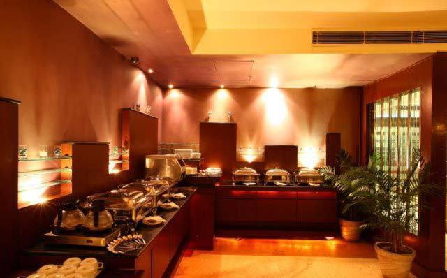 Hotel Klg International Zirakpur Luaran gambar