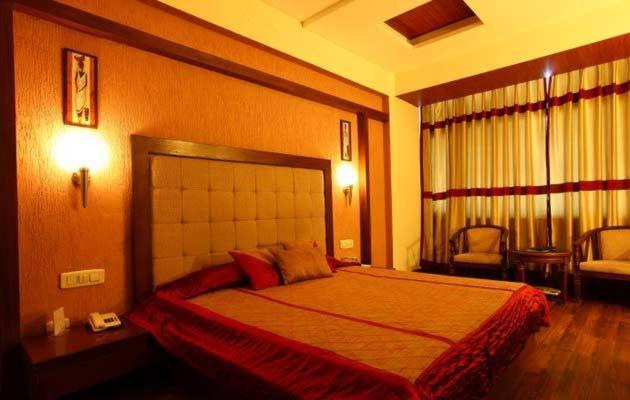 Hotel Klg International Zirakpur Luaran gambar