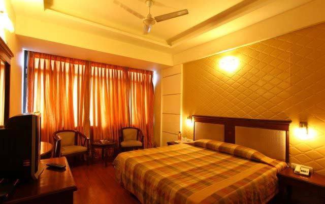 Hotel Klg International Zirakpur Luaran gambar