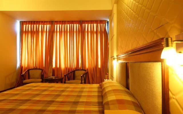 Hotel Klg International Zirakpur Luaran gambar