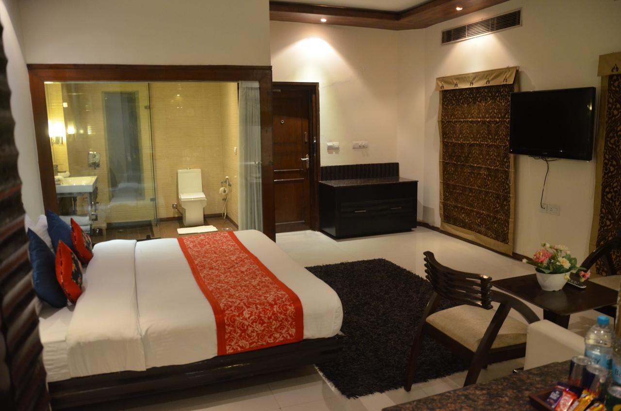 Hotel Klg International Zirakpur Luaran gambar