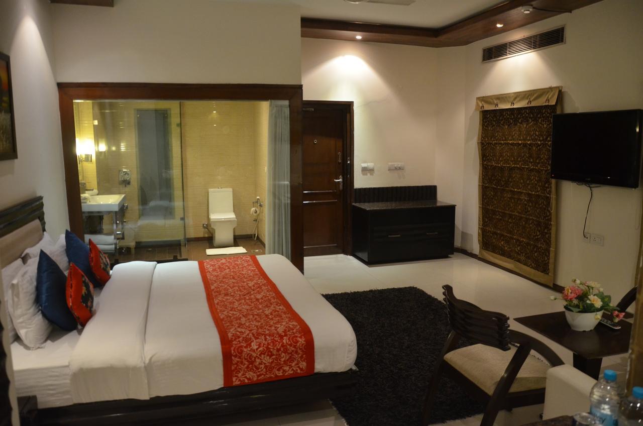 Hotel Klg International Zirakpur Luaran gambar