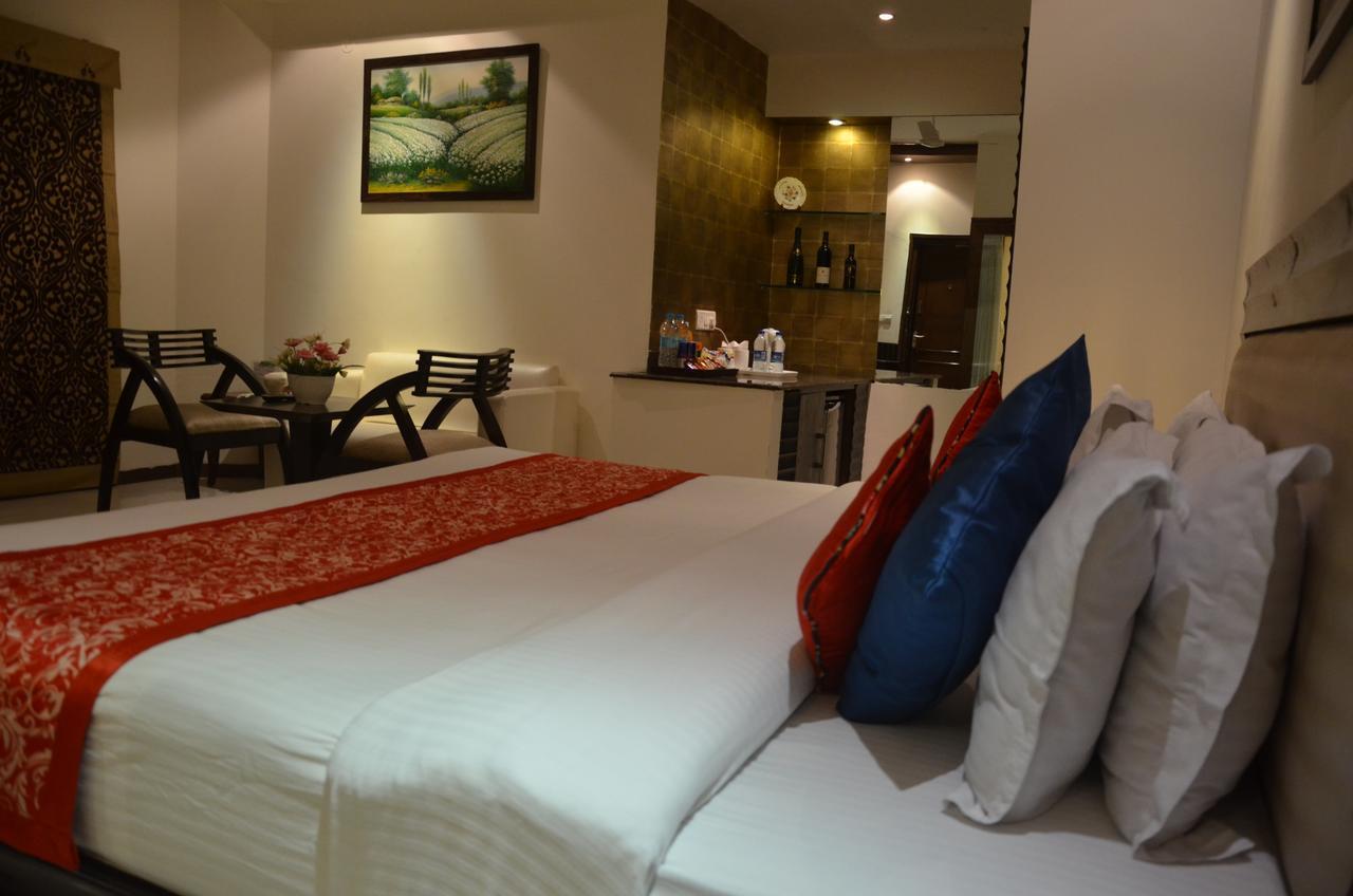 Hotel Klg International Zirakpur Luaran gambar