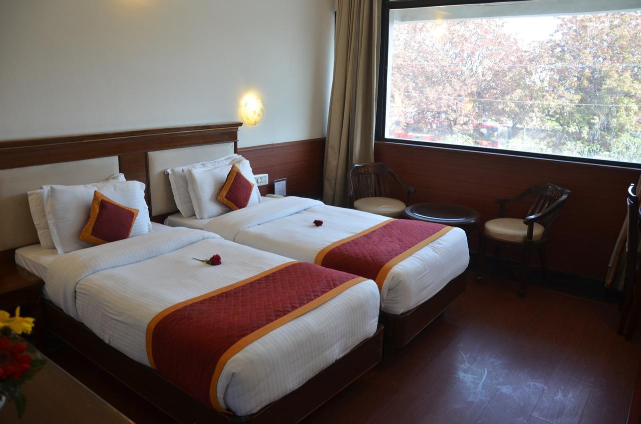 Hotel Klg International Zirakpur Luaran gambar