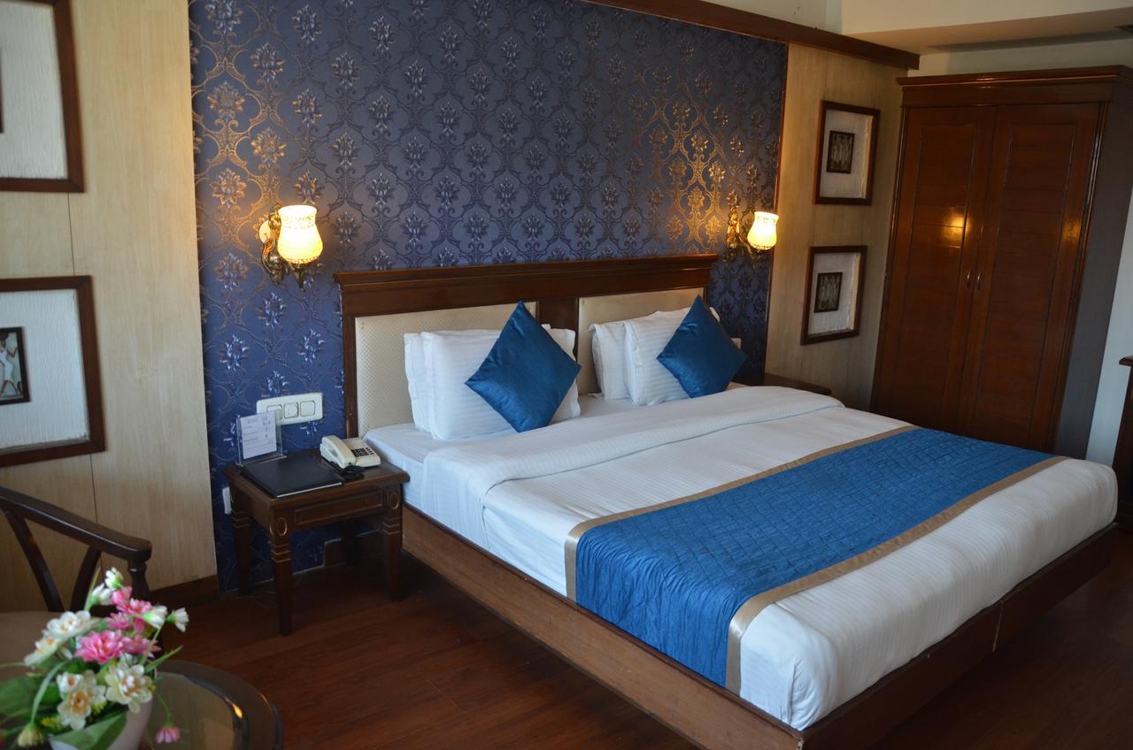 Hotel Klg International Zirakpur Luaran gambar