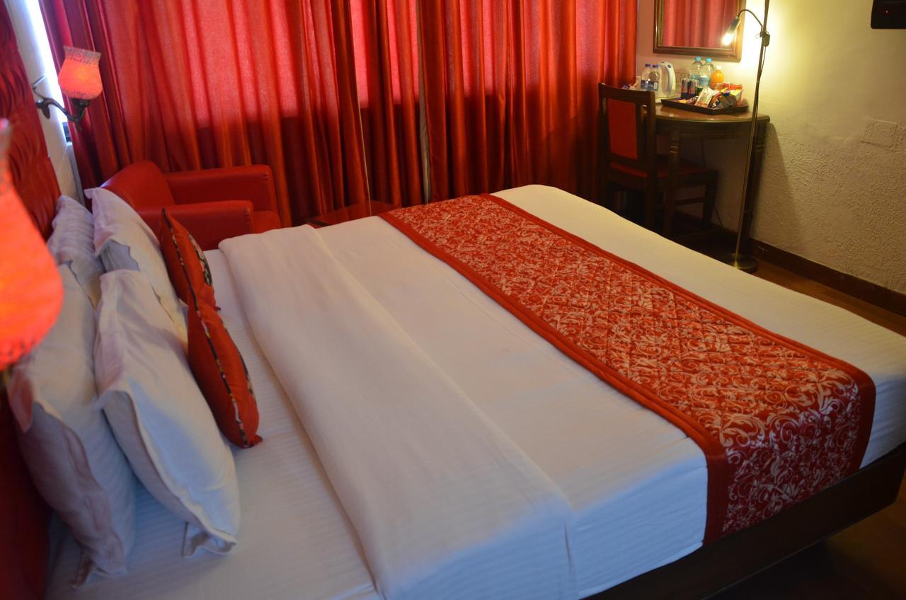 Hotel Klg International Zirakpur Luaran gambar